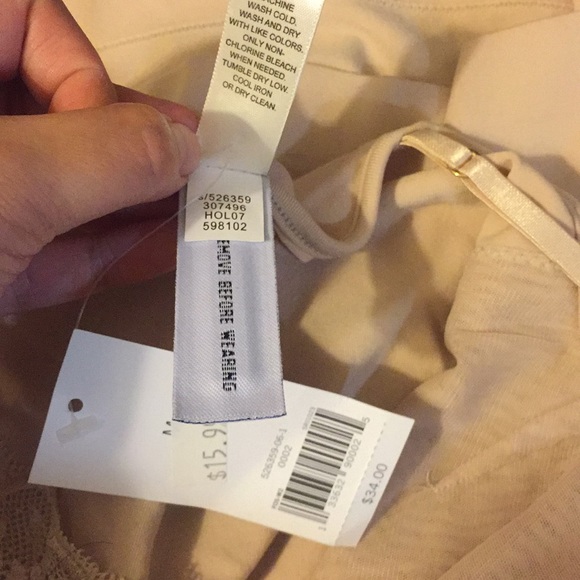 Banana Republic lace tank top - Picture 5 of 5